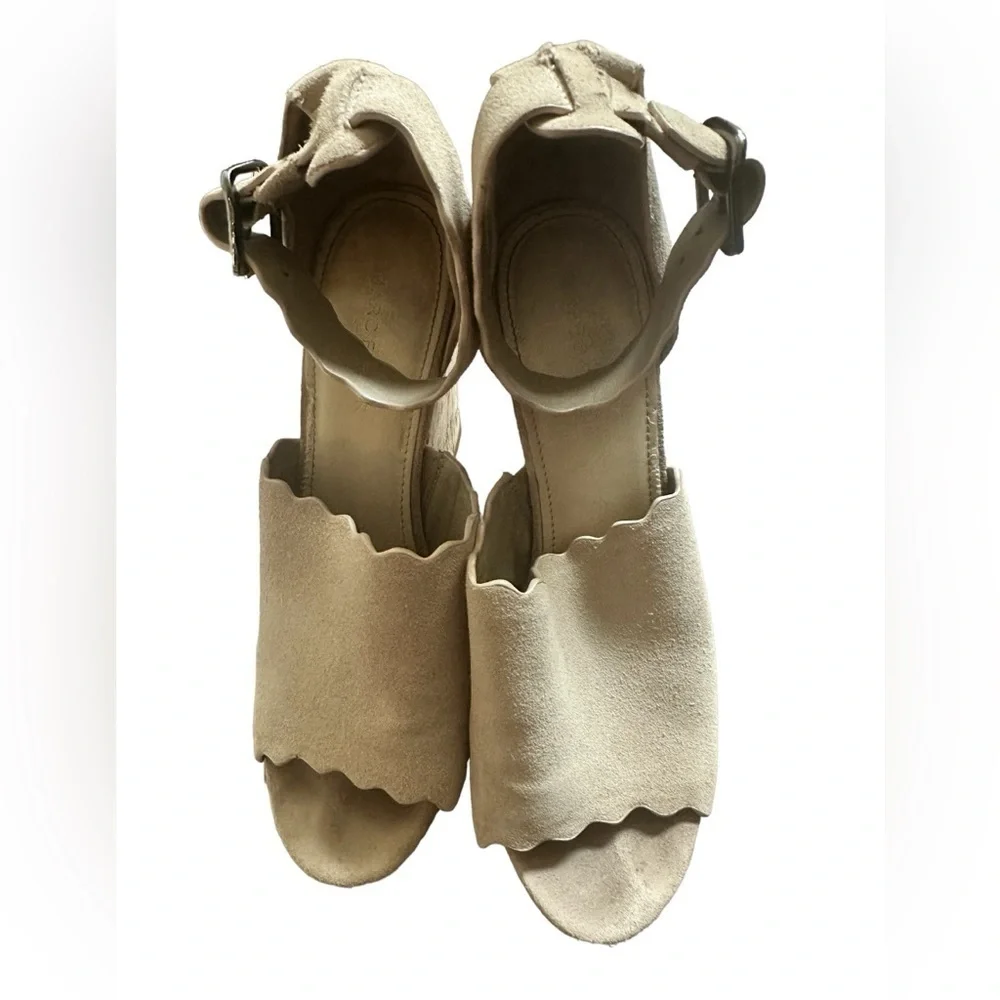 Marc Fisher Taupe Haya Scallop Ankle Strap Espadrille Wedge Sandal Size 9.5